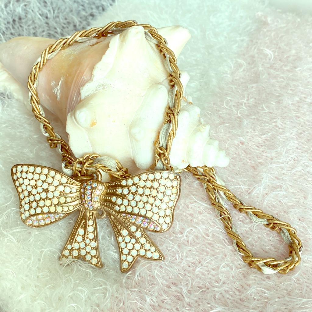 Tommassini Bowtie Statement Necklace Leather Chain Swarovski Crystals
